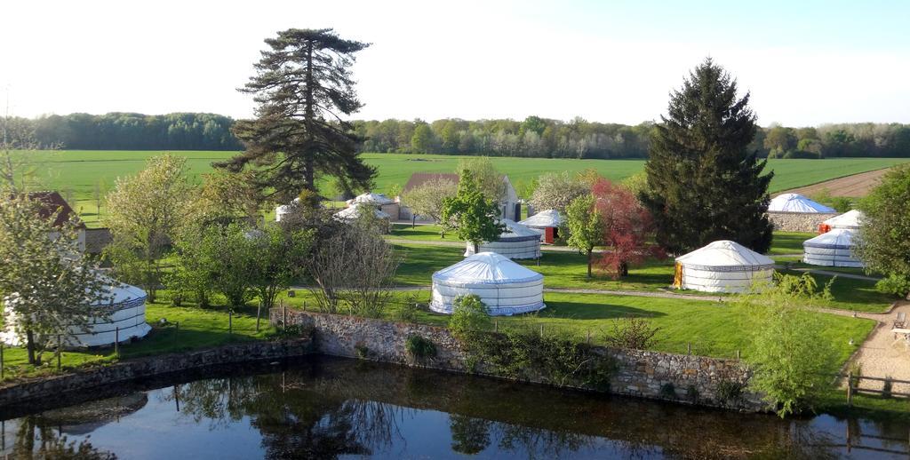 Yourte Nomade-Lodge Les Ecrennes Exterior foto